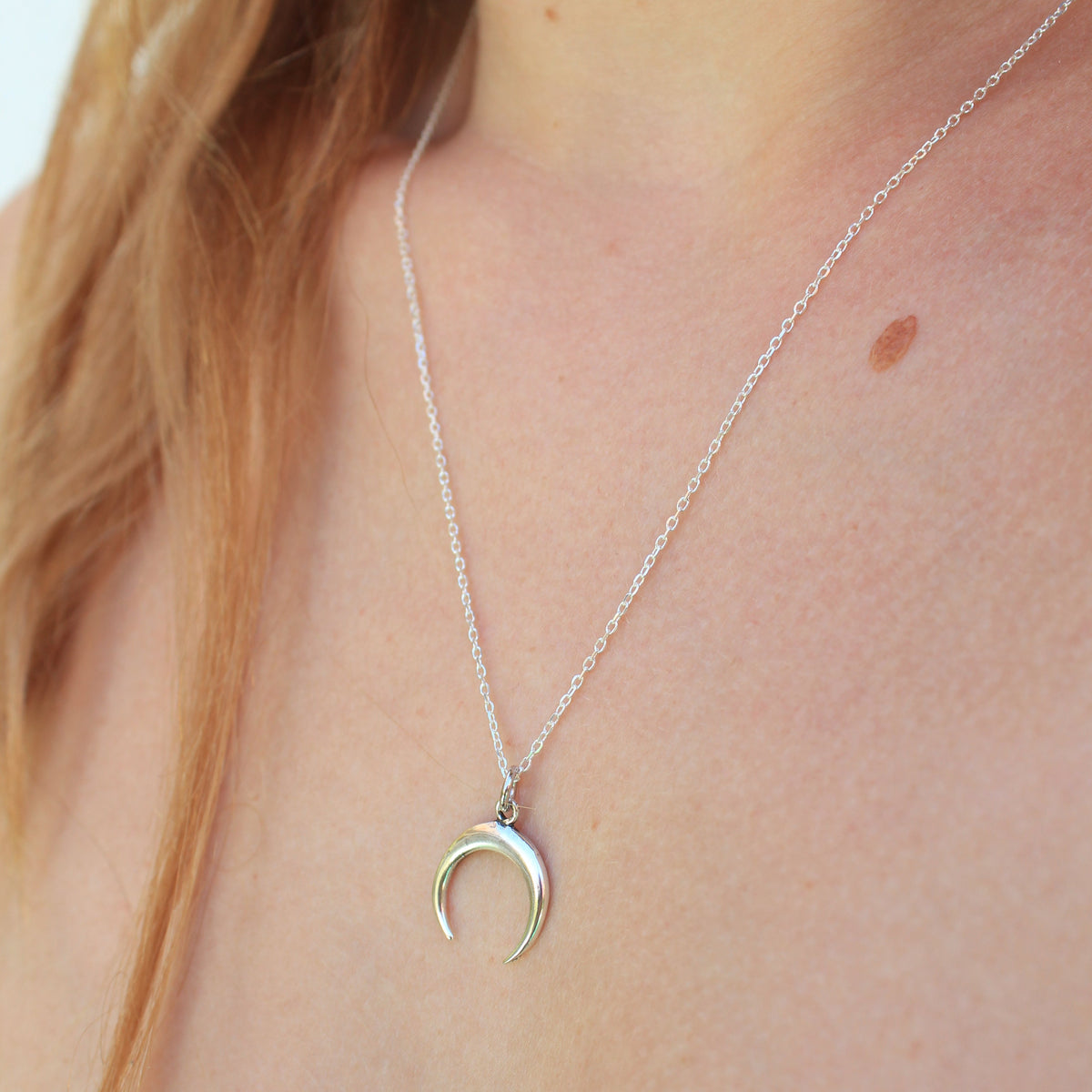 Collar Luna invertida en plata de ley - ALVENT